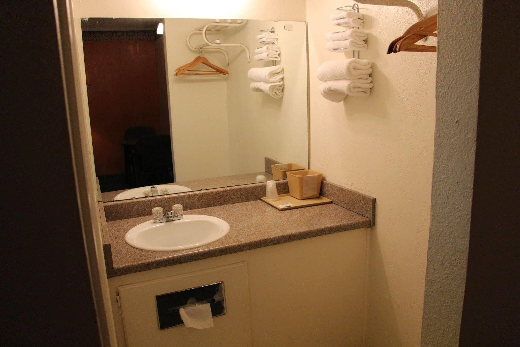 Texinn Motel New Boston Екстериор снимка